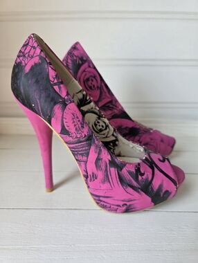 Just Fab Platform Peep Toe Pumps Pink Black Skull Goth Size 8